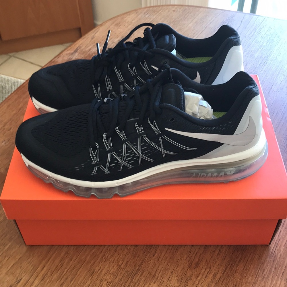 NIB Nike Women’s Air Max 2015